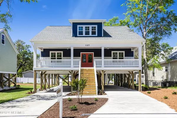 127 NE 79th Street, Oak Island, NC 28465