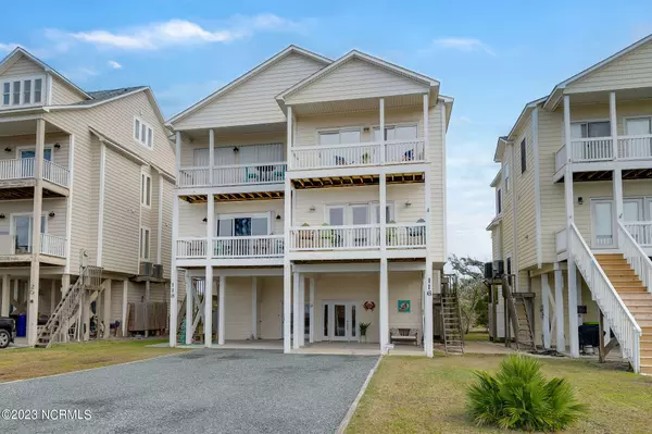 116 Sea Oaks CT, North Topsail Beach, NC 28460