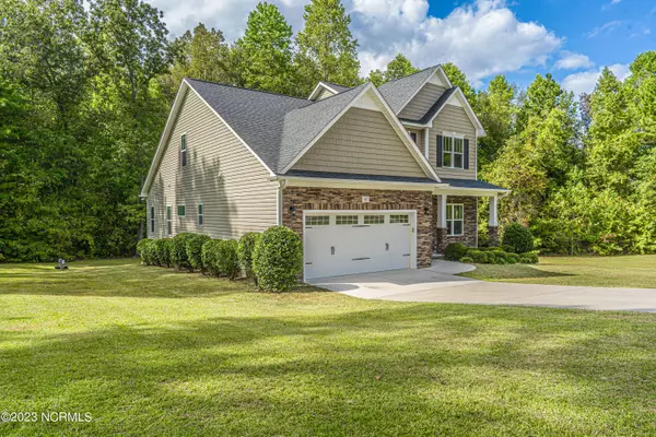 Whispering Pines, NC 28327,147 Liane LN