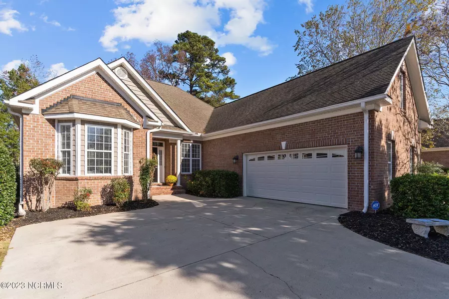 509 Windchime DR, Wilmington, NC 28412