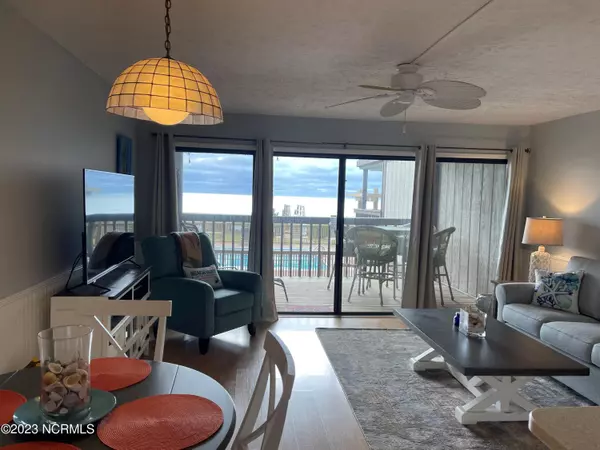 Carolina Beach, NC 28428,1311 Lake Park Boulevard S #6b