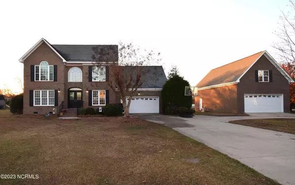 2219 Woodmoor Drive, Greenville, NC 27858