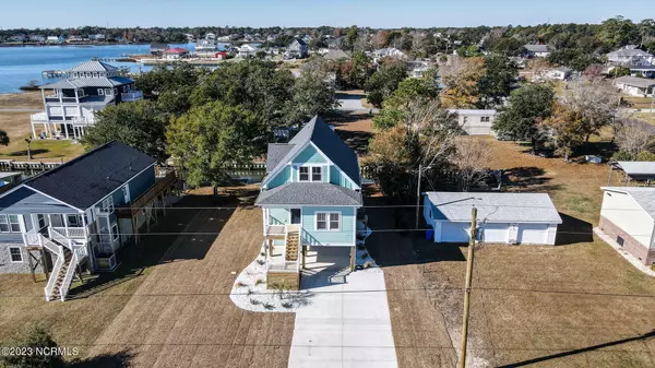 Cape Carteret, NC 28584,302 Easy ST