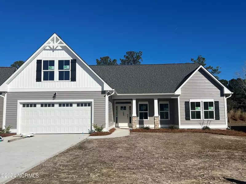 98 W Weatherbee WAY, Hampstead, NC 28443