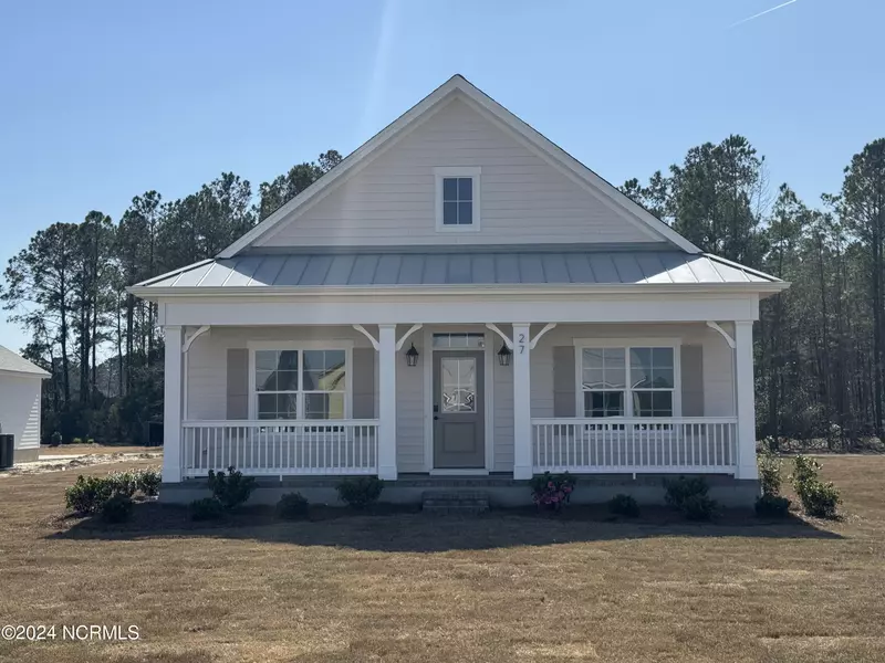 27 W Singing AVE, Hampstead, NC 28443