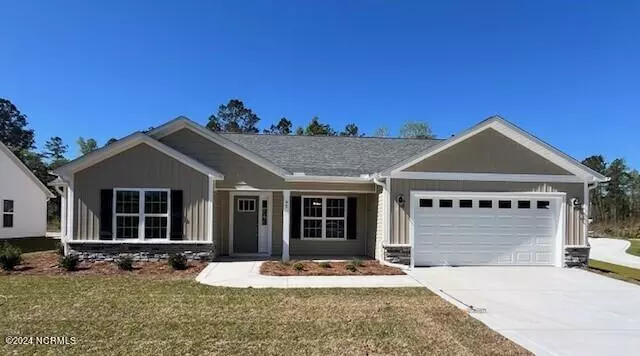 New Bern, NC 28560,95 Robertson LN