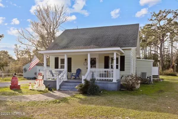 Marshallberg, NC 28553,162 Polly Hill RD