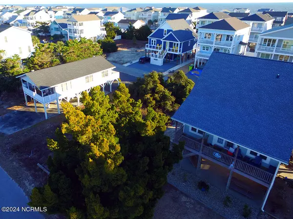 Holden Beach, NC 28462,228 Lois AVE