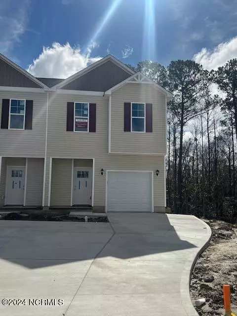 255 Shallowbag Bay Lane, Jacksonville, NC 28546