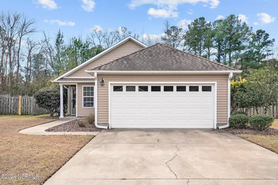 2412 Red Maple Circle, Leland, NC 28451