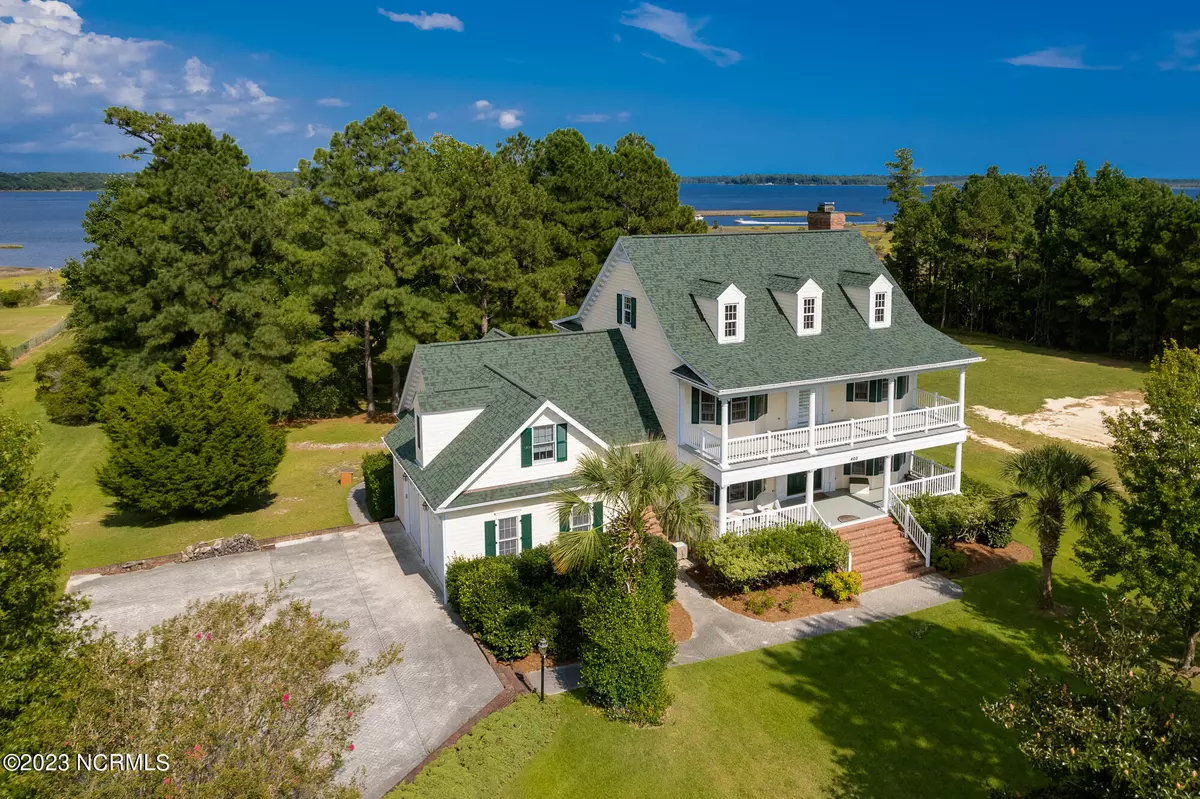 Swansboro, NC 28584,403 S Plantation Lane