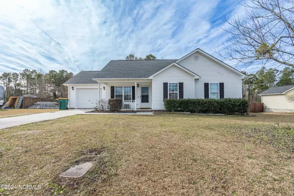 114 Stepping Stone TRL, Jacksonville, NC 28546