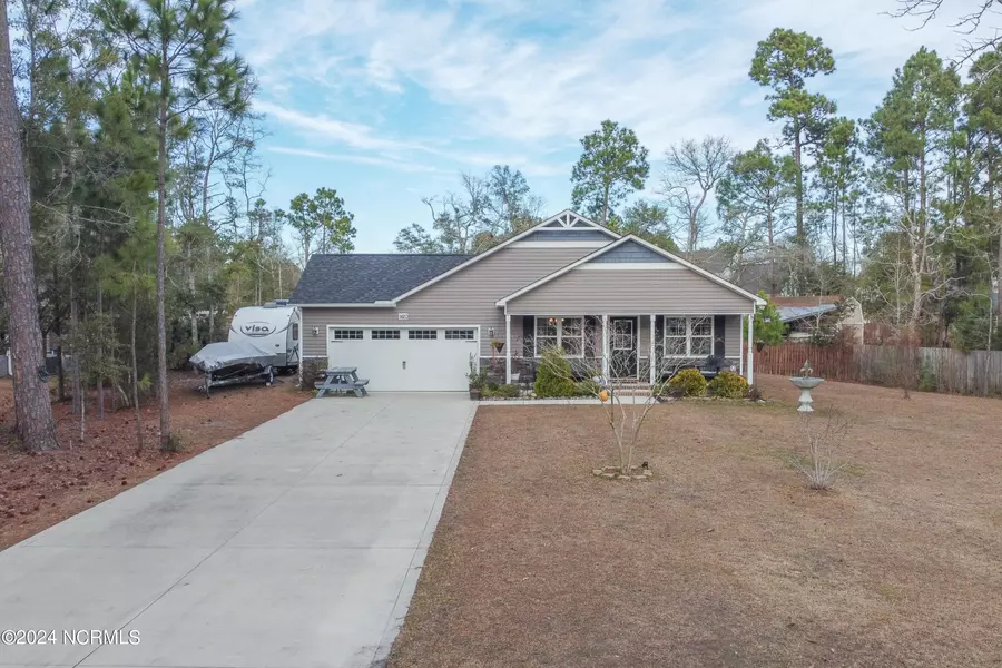 1420 Chadwick Shores Drive, Sneads Ferry, NC 28460