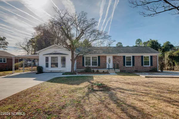 5130 Lord Tennyson Road, Wilmington, NC 28405