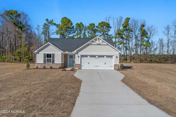 76 Deerfield LN, Tabor City, NC 28463