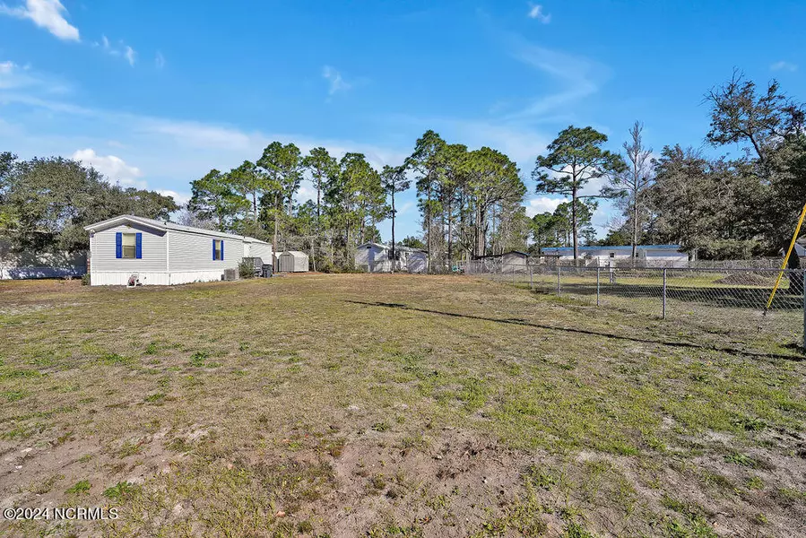 4436 Sweetbay DR SE, Southport, NC 28461