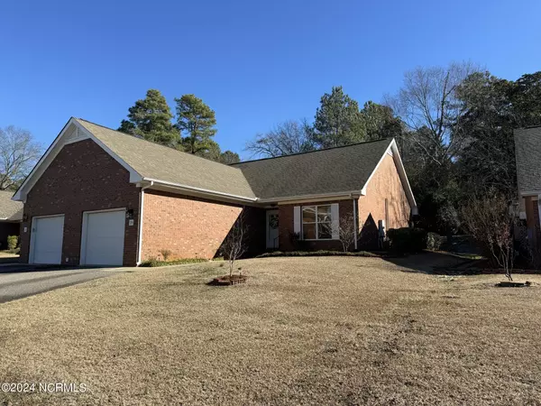 320 Hiscott Lane, Pinehurst, NC 28374