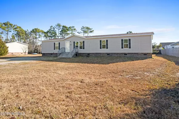 4214 8th ST SE, Southport, NC 28461