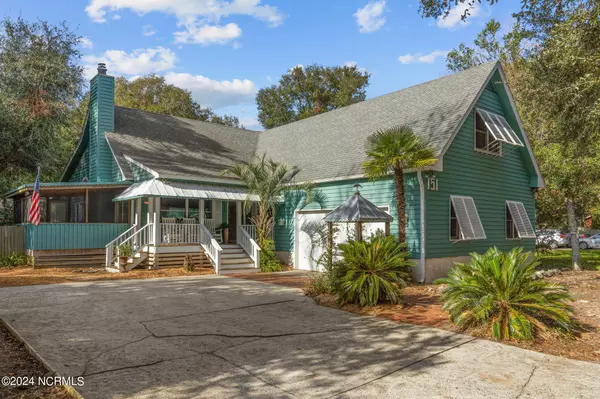 151 Arborvitae Drive, Pine Knoll Shores, NC 28512