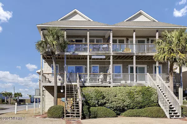 702 N Topsail Drive, Surf City, NC 28445