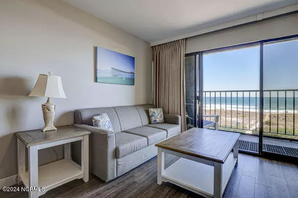 Wrightsville Beach, NC 28480,711 S Lumina AVE #306