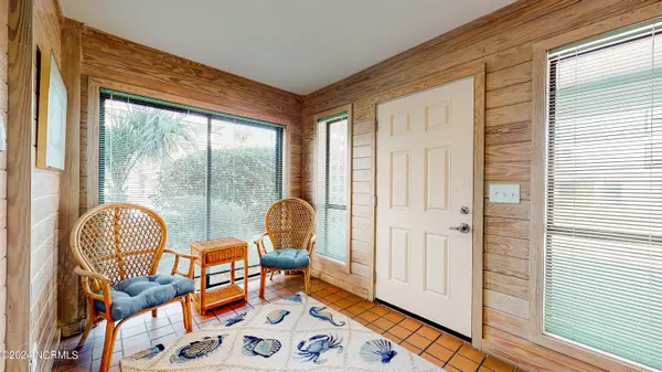 Wrightsville Beach, NC 28480,5 Sea Oats LN