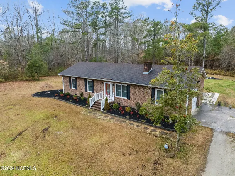 1233 J T Heath Road, Williamston, NC 27892