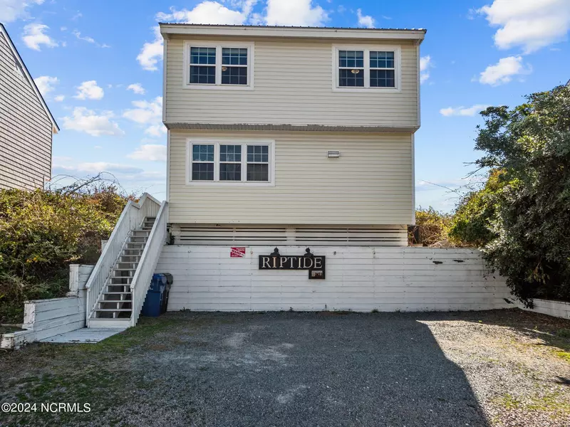 2422 S Shore DR, Surf City, NC 28445