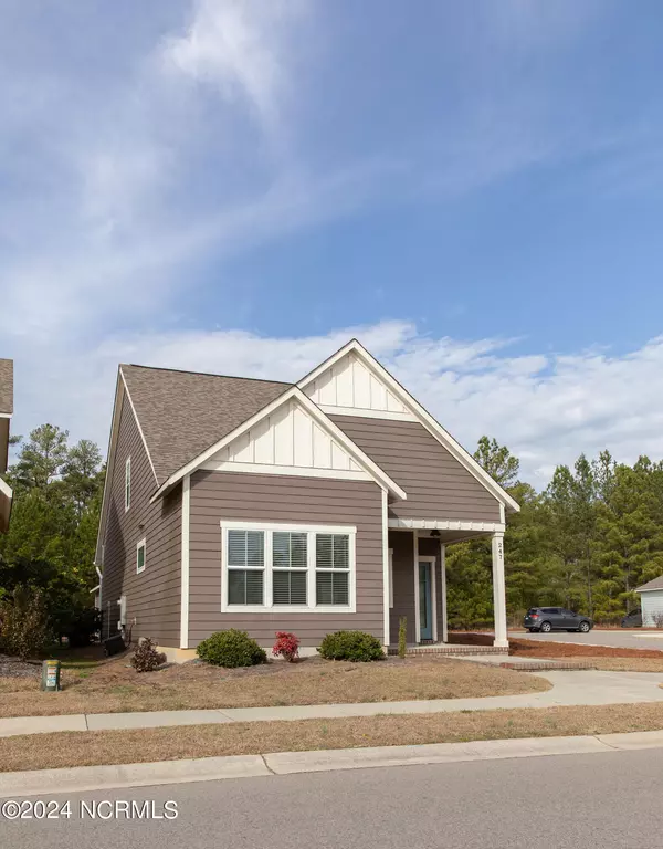 Aberdeen, NC 28315,247 Legacy Lakes Way