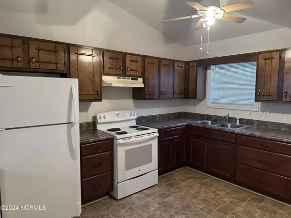 Jacksonville, NC 28546,303 Hilda RD