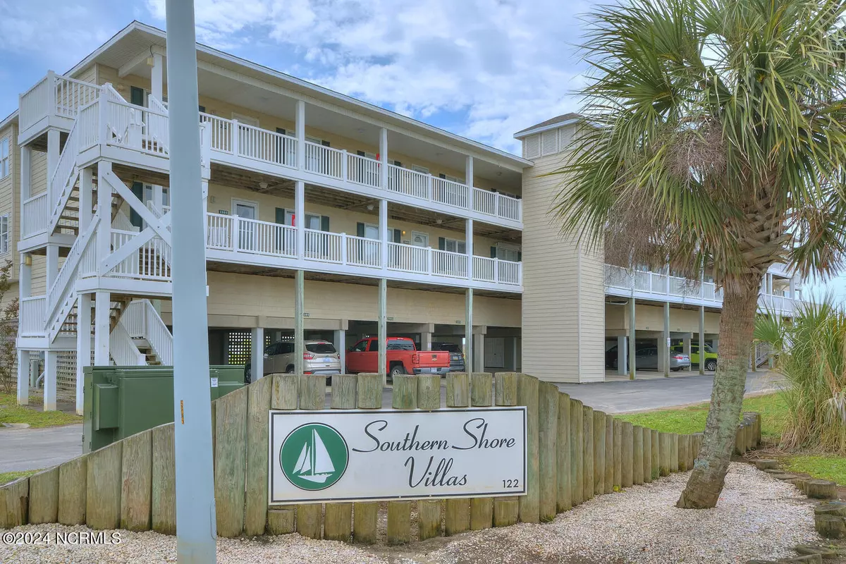 Oak Island, NC 28465,122 SE 58th ST #Apt 108