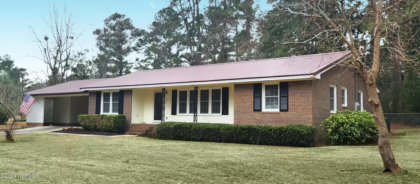 72 Elizabeth DR, Whiteville, NC 28472