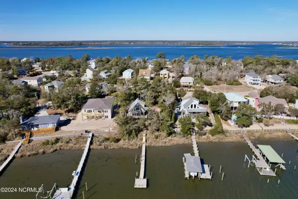 Emerald Isle, NC 28594,7115 Archers Creek Drive