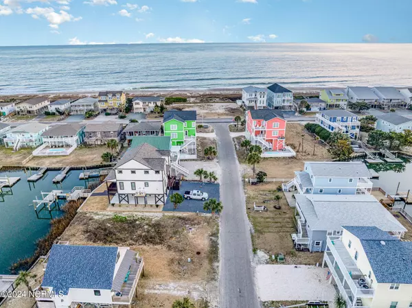 Holden Beach, NC 28462,226 Tarpon Dr Drive