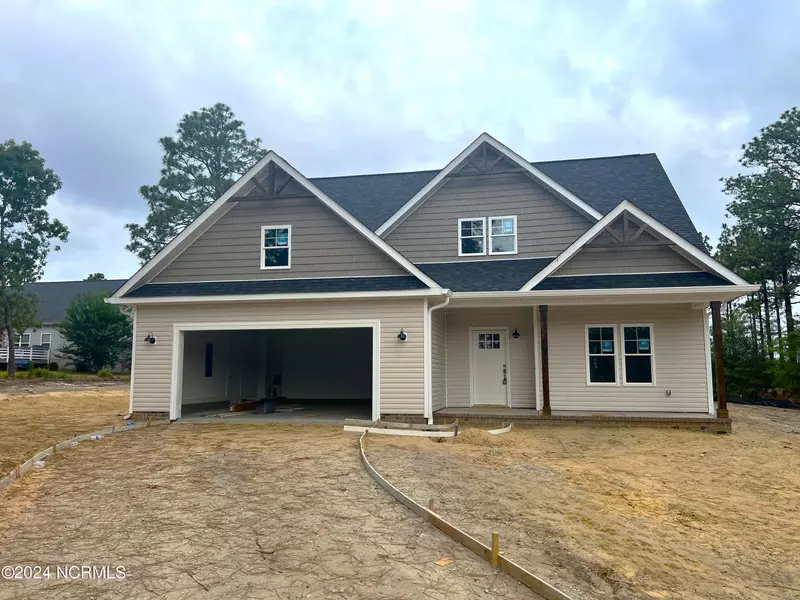 4 Cardinal DR, Whispering Pines, NC 28327