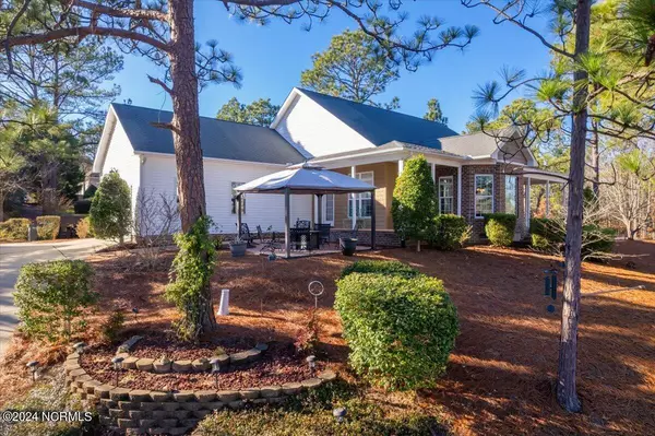 Pinehurst, NC 28374,4 Lakeside LN