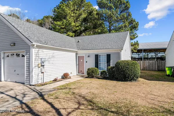 126 Nathan Tisdale LN, New Bern, NC 28562