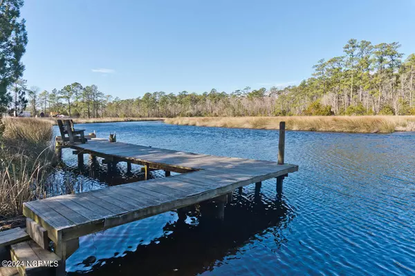 Swansboro, NC 28584,233 Woodland Drive