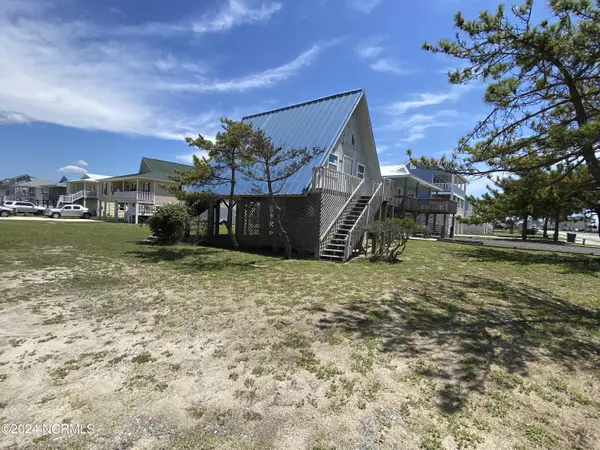 480 Ocean BLVD W, Holden Beach, NC 28462