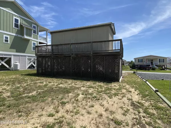 Holden Beach, NC 28462,109 Halstead Street