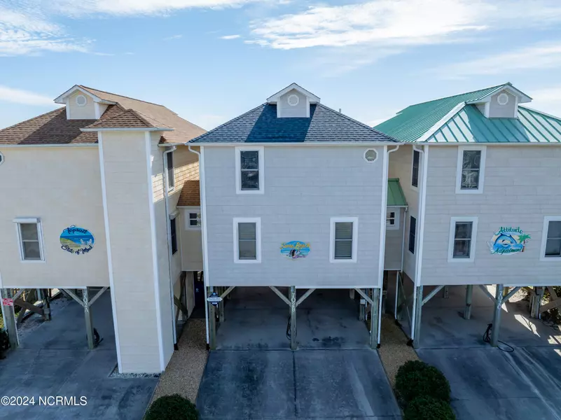 702 S Shore DR #B, Surf City, NC 28445