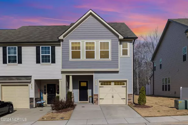 266 E Porthaven WAY, Clayton, NC 27527