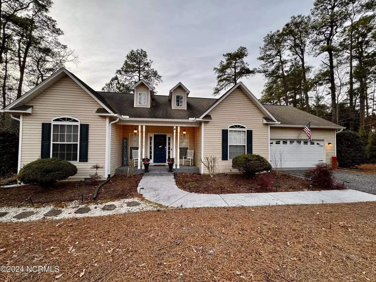 Pinehurst, NC 28374,4 Lake CT