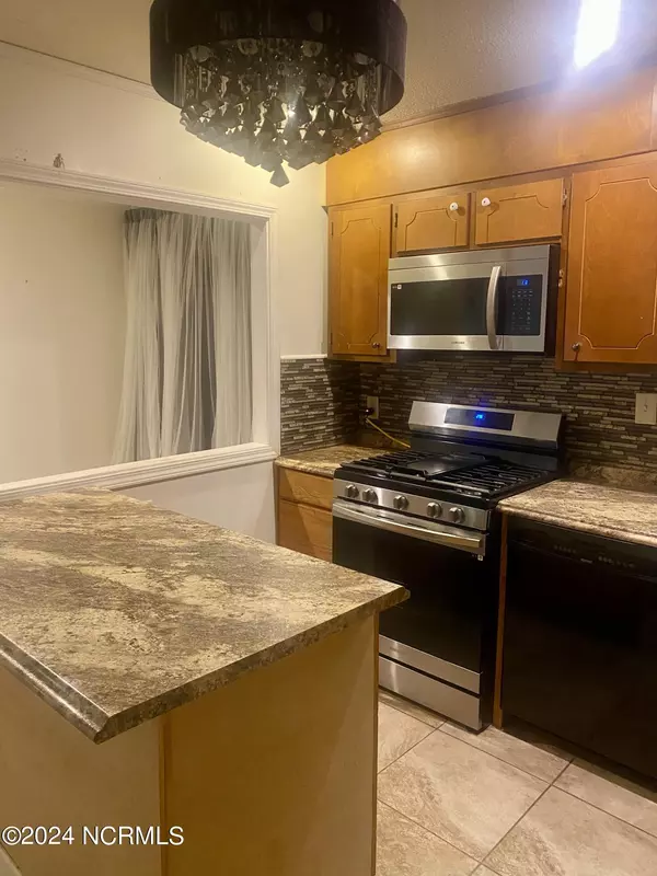 Winterville, NC 28590,406 Drexel LN