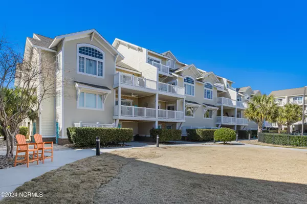 Carolina Beach, NC 28428,650 Saint Joseph ST #104