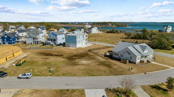 1302 Fathom WAY, Morehead City, NC 28557