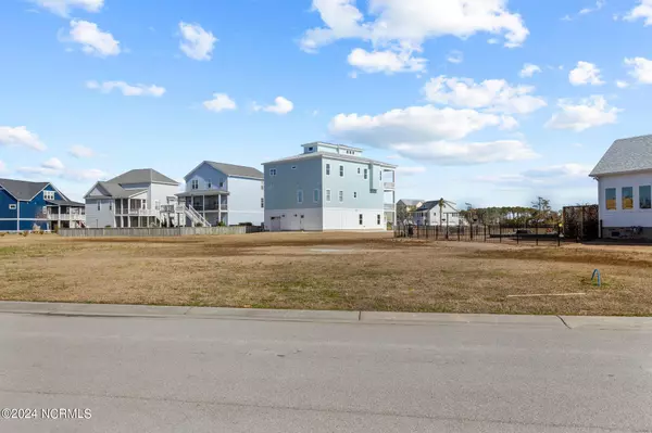 Morehead City, NC 28557,1302 Fathom WAY