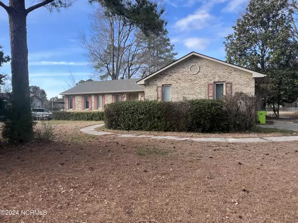 New Bern, NC 28562,4904 Cypress Shores Drive