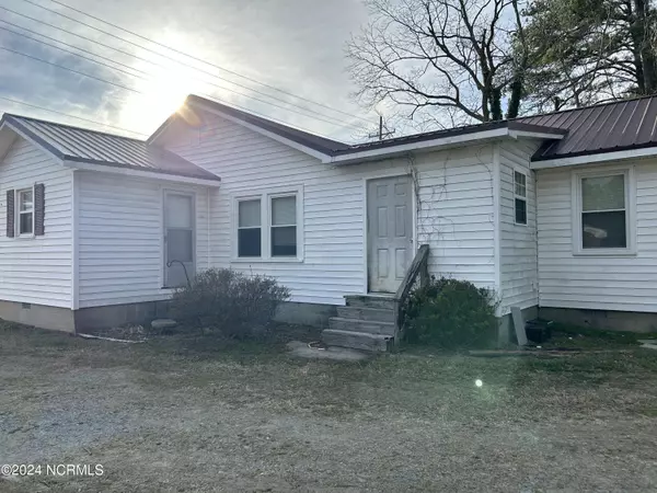 Warsaw, NC 28398,503 Memorial DR