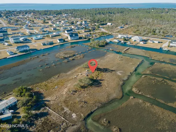 Harkers Island, NC 28531,661 Oak Hammock DR